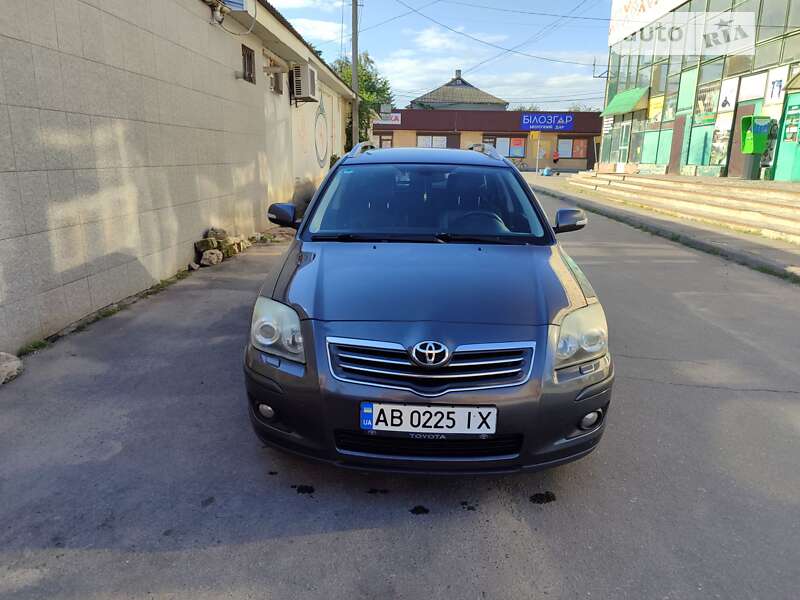 2006 toyota avensis