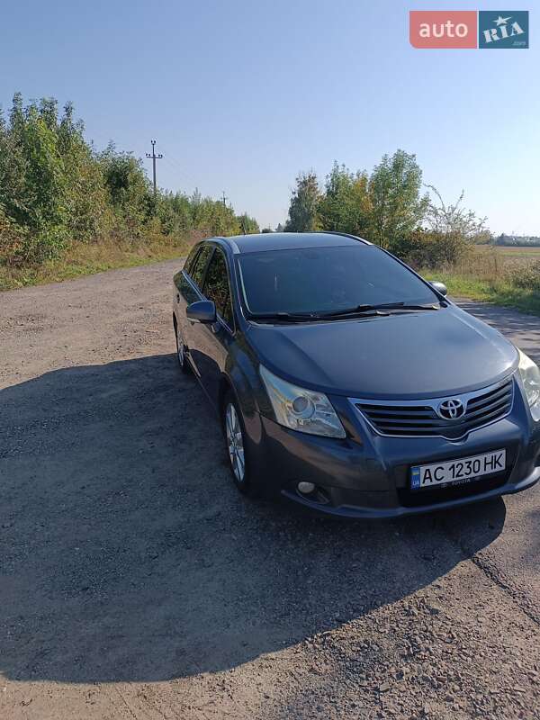 2009 toyota avensis