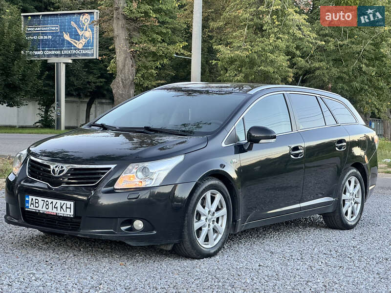 2011 toyota avensis