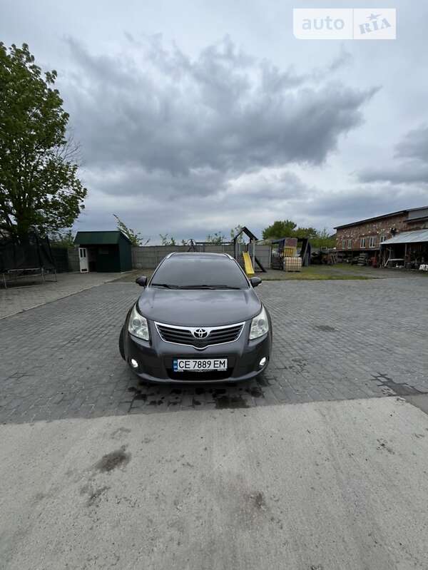 2011 toyota avensis