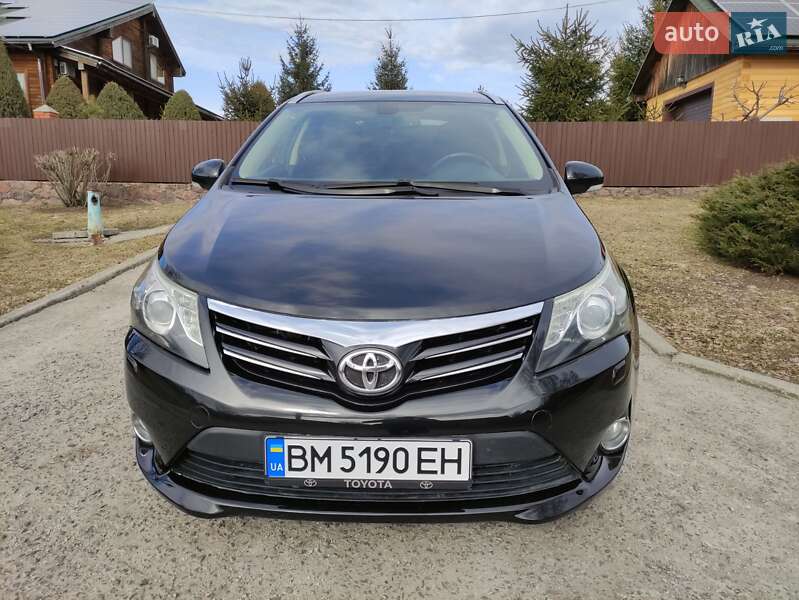 2013 toyota avensis