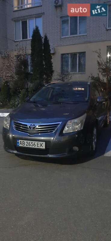 2009 toyota avensis