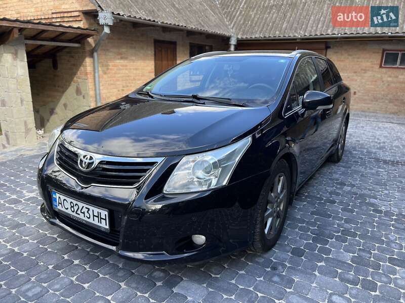2011 toyota avensis