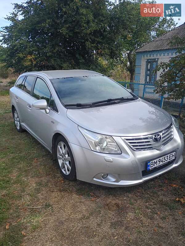 2011 toyota avensis
