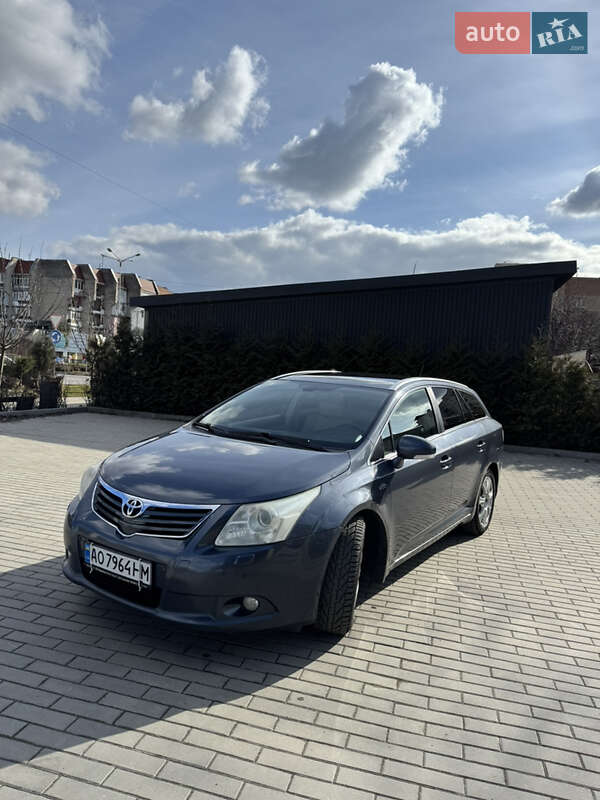 2009 toyota avensis