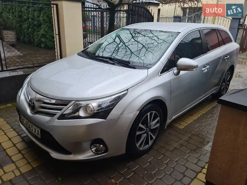 2014 toyota avensis
