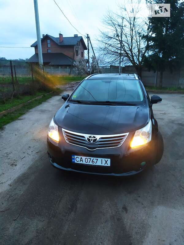 2009 toyota avensis
