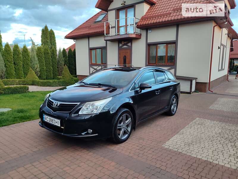 2010 toyota avensis