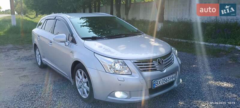 2011 toyota avensis