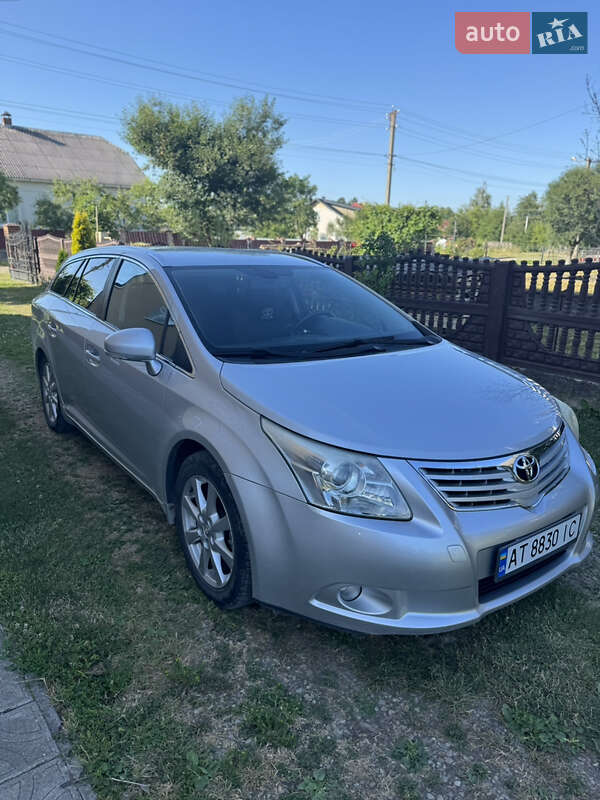 2009 toyota avensis