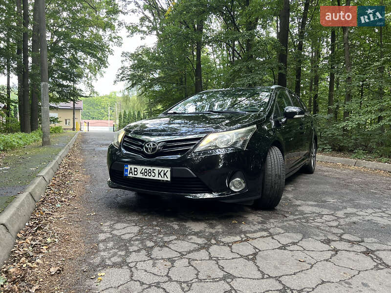 2014 toyota avensis