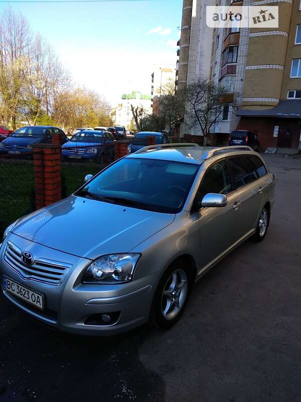 2008 toyota avensis