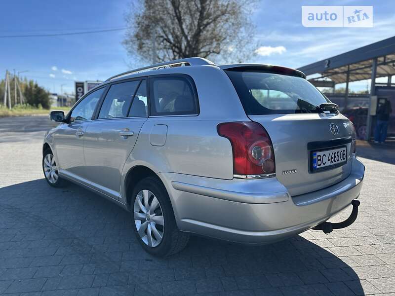 2007 toyota avensis