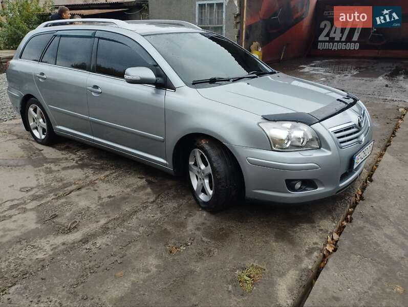 2007 toyota avensis