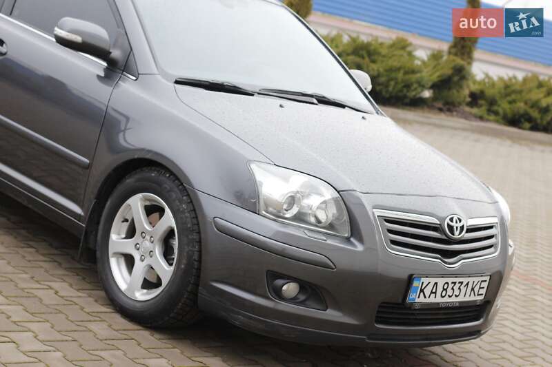 2007 toyota avensis