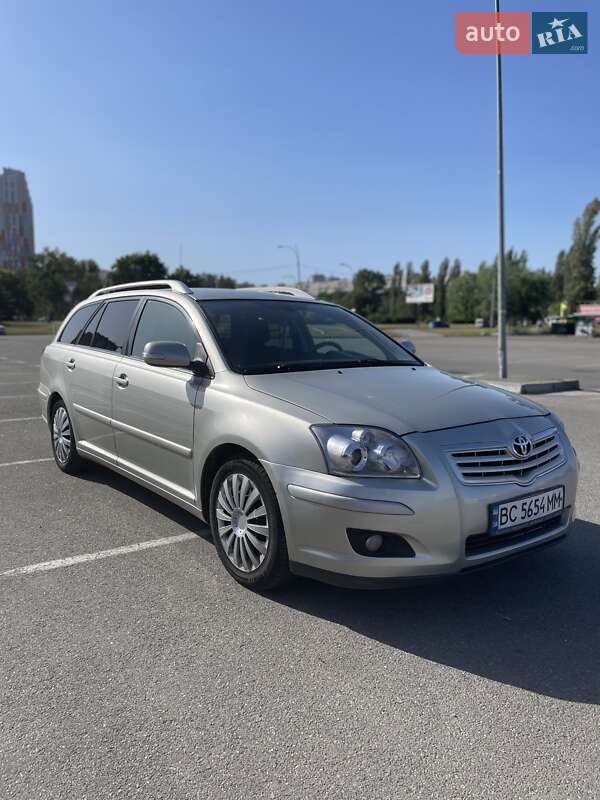 2007 toyota avensis
