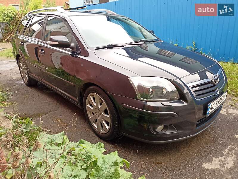 2008 toyota avensis