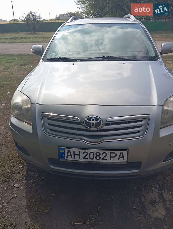 2008 toyota avensis