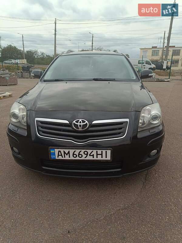 2008 toyota avensis