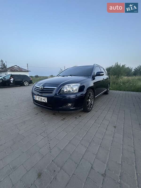 2008 toyota avensis