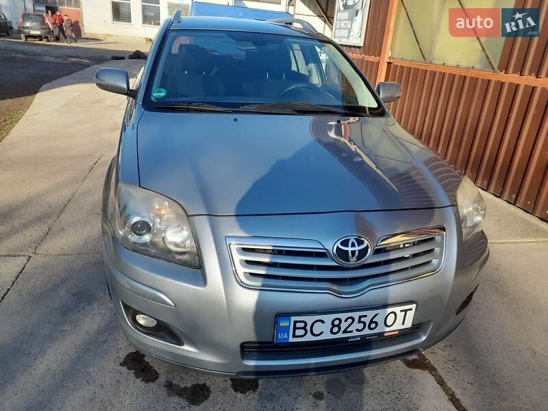 2008 toyota avensis