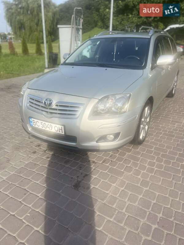 2008 toyota avensis