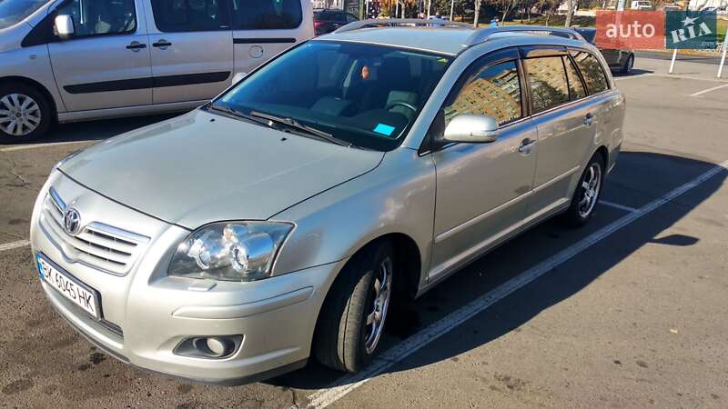 2007 toyota avensis