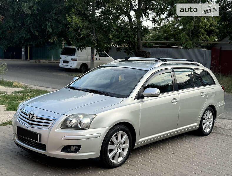 2006 toyota avensis