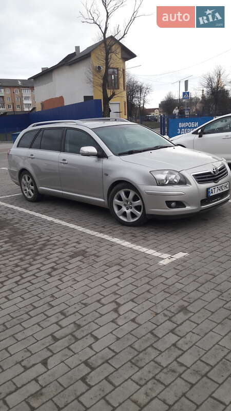 2008 toyota avensis