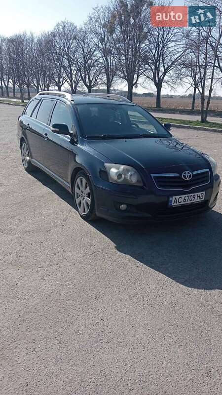 2008 toyota avensis
