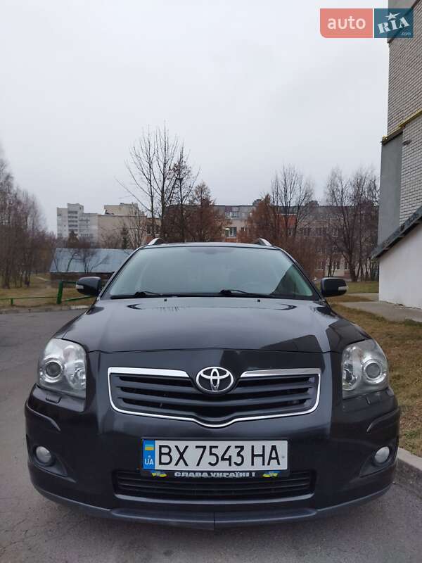 2008 toyota avensis