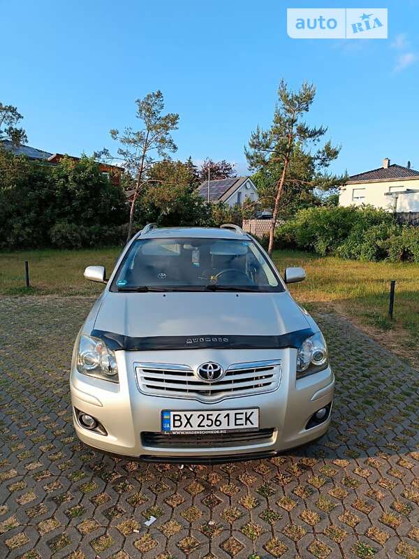 2006 toyota avensis