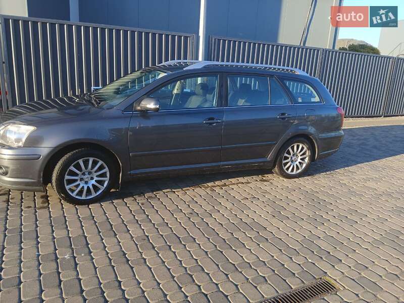 2007 toyota avensis