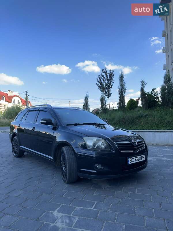 2008 toyota avensis