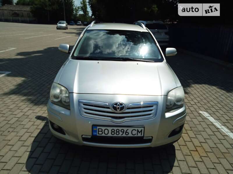 2009 toyota avensis