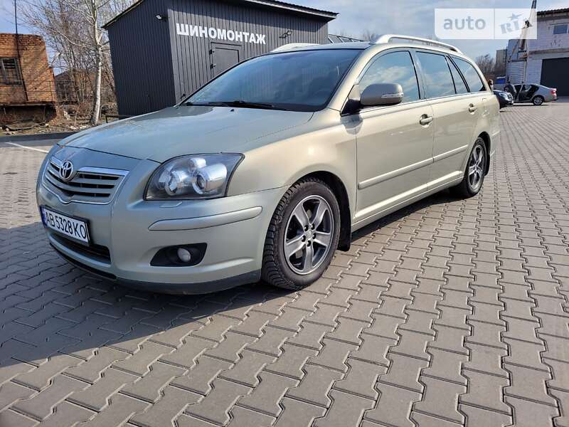 2008 toyota avensis
