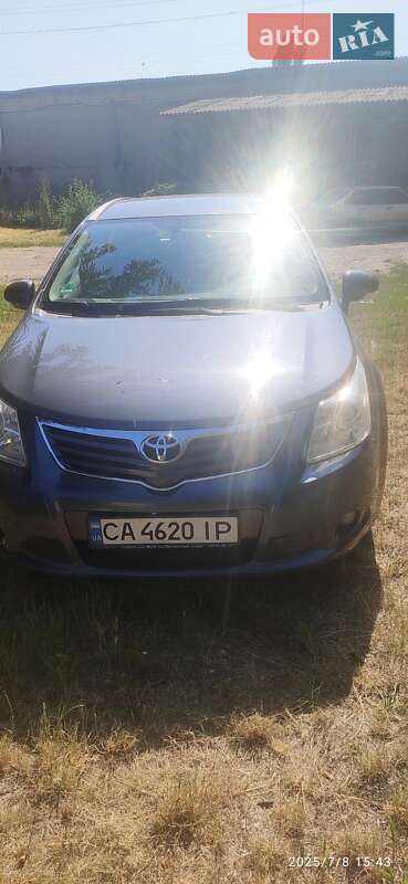 2008 toyota avensis