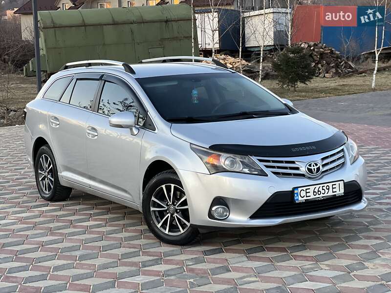 2012 toyota avensis