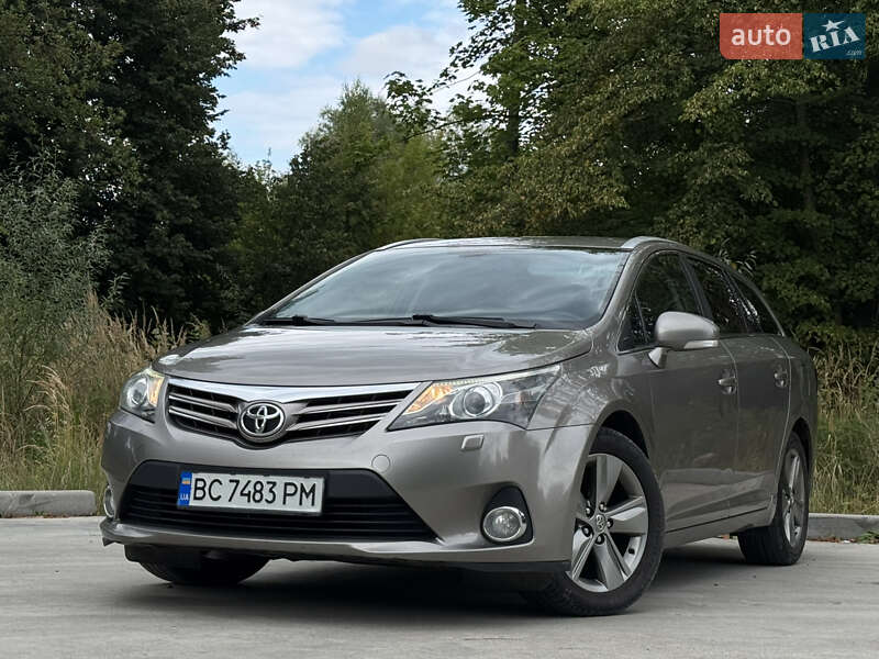 2014 toyota avensis