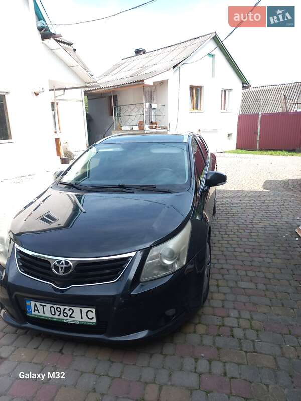 2008 toyota avensis