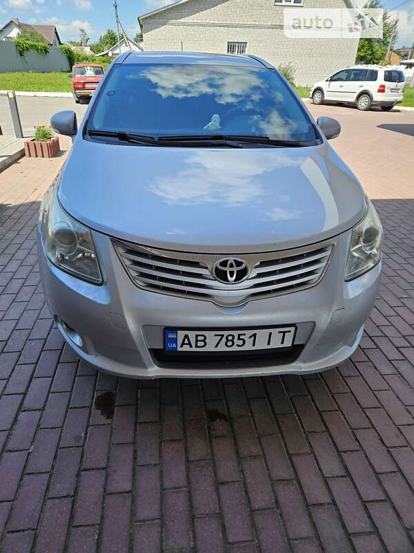 2009 toyota avensis