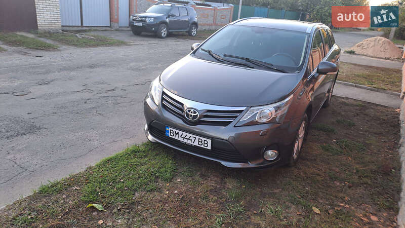2012 toyota avensis