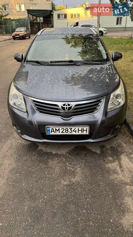 2011 toyota avensis