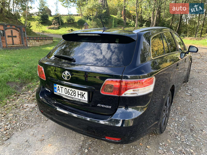 2011 toyota avensis