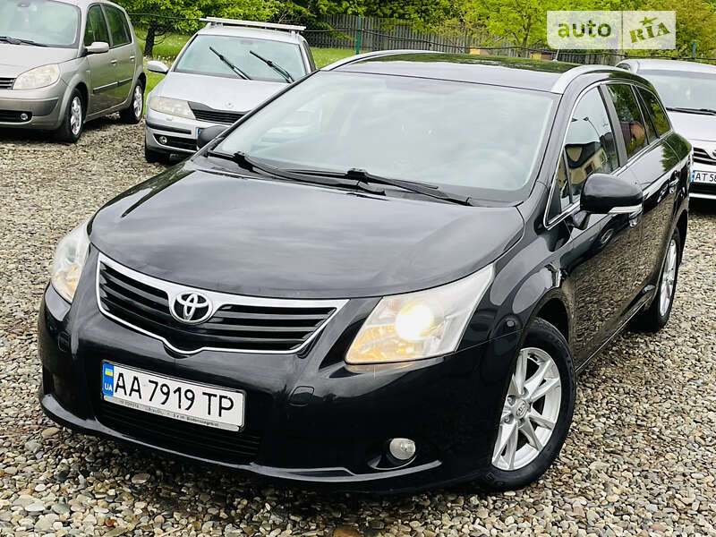 2011 toyota avensis