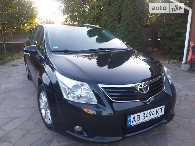 2011 toyota avensis