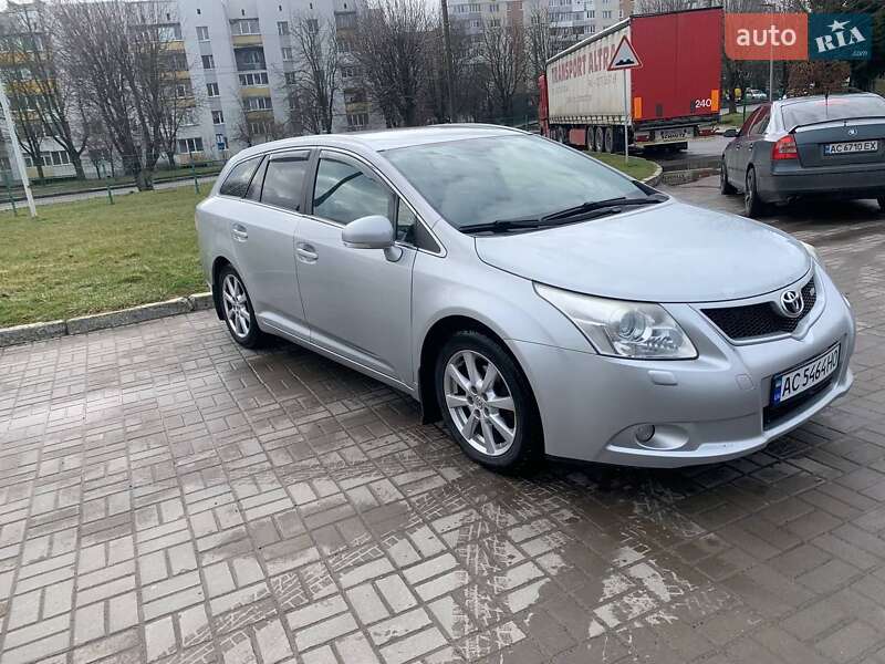 2008 toyota avensis