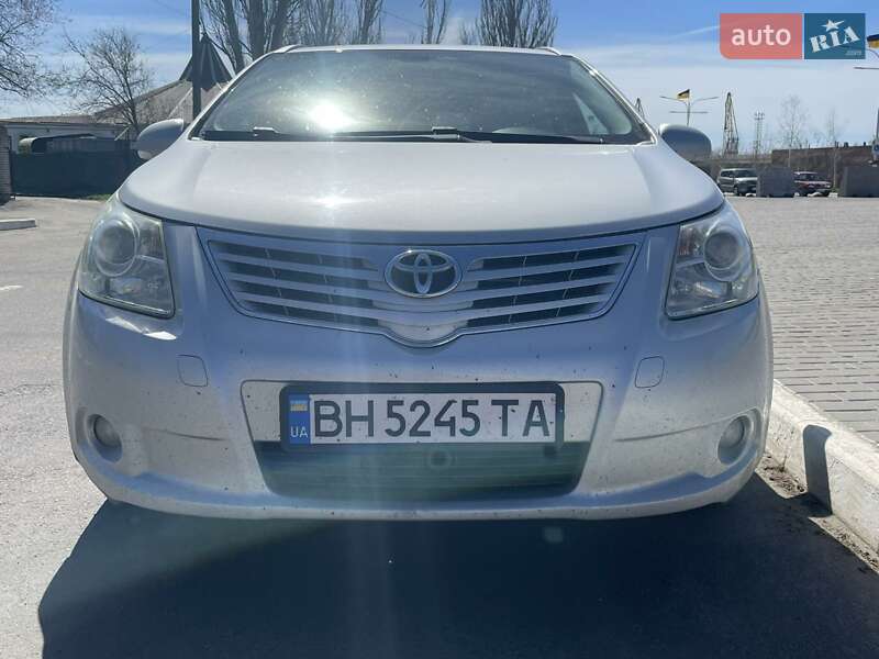 2008 toyota avensis