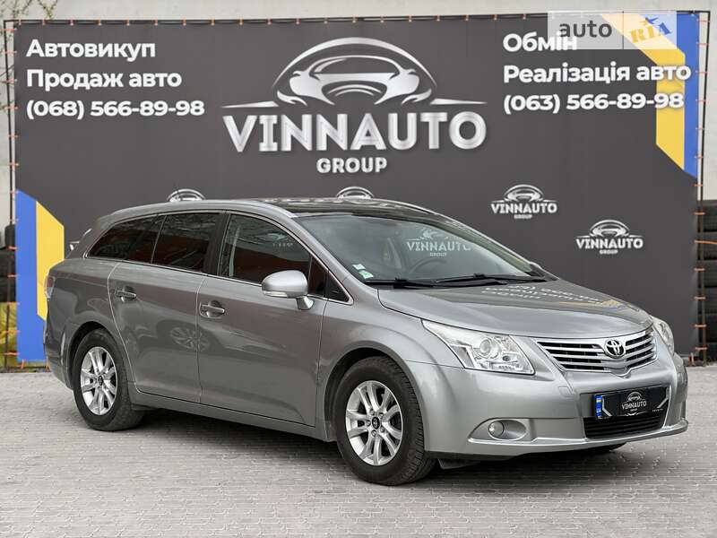 2011 toyota avensis