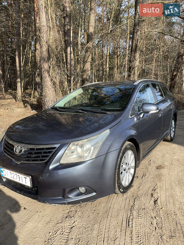 2008 toyota avensis